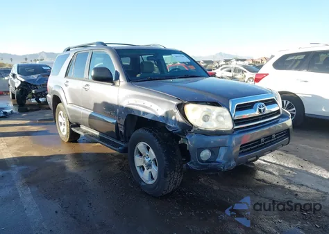 2006 Toyota 4Runner Sr5 V6 z USA, uszkodzony, nr VIN JTEBU14R260081311
